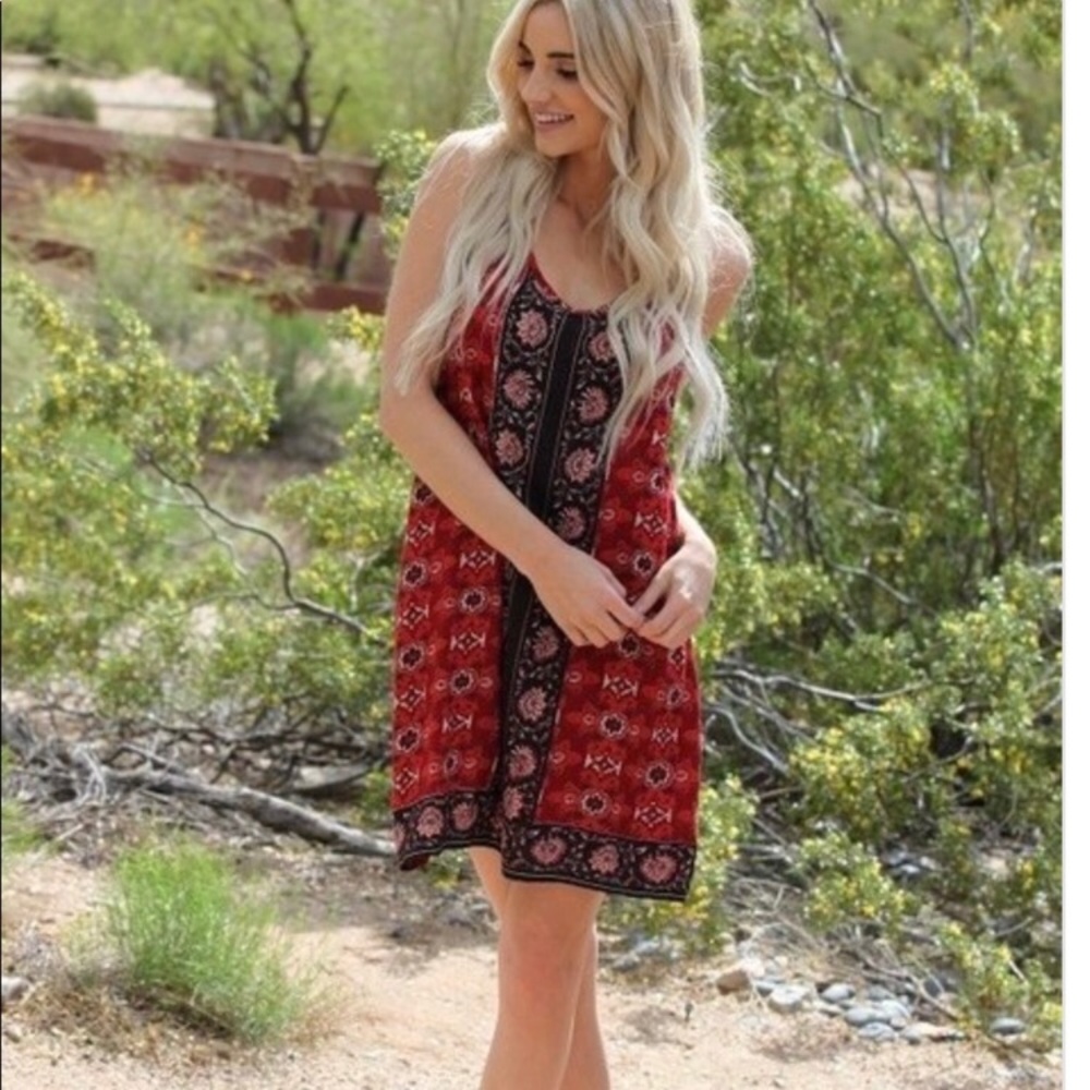 Dress - Picture 2 of 4